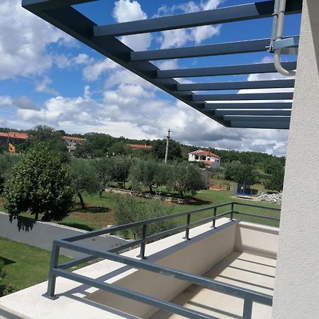 Villa Oskar Istrien Sveti Lovreč Pazenatički Екстериор снимка